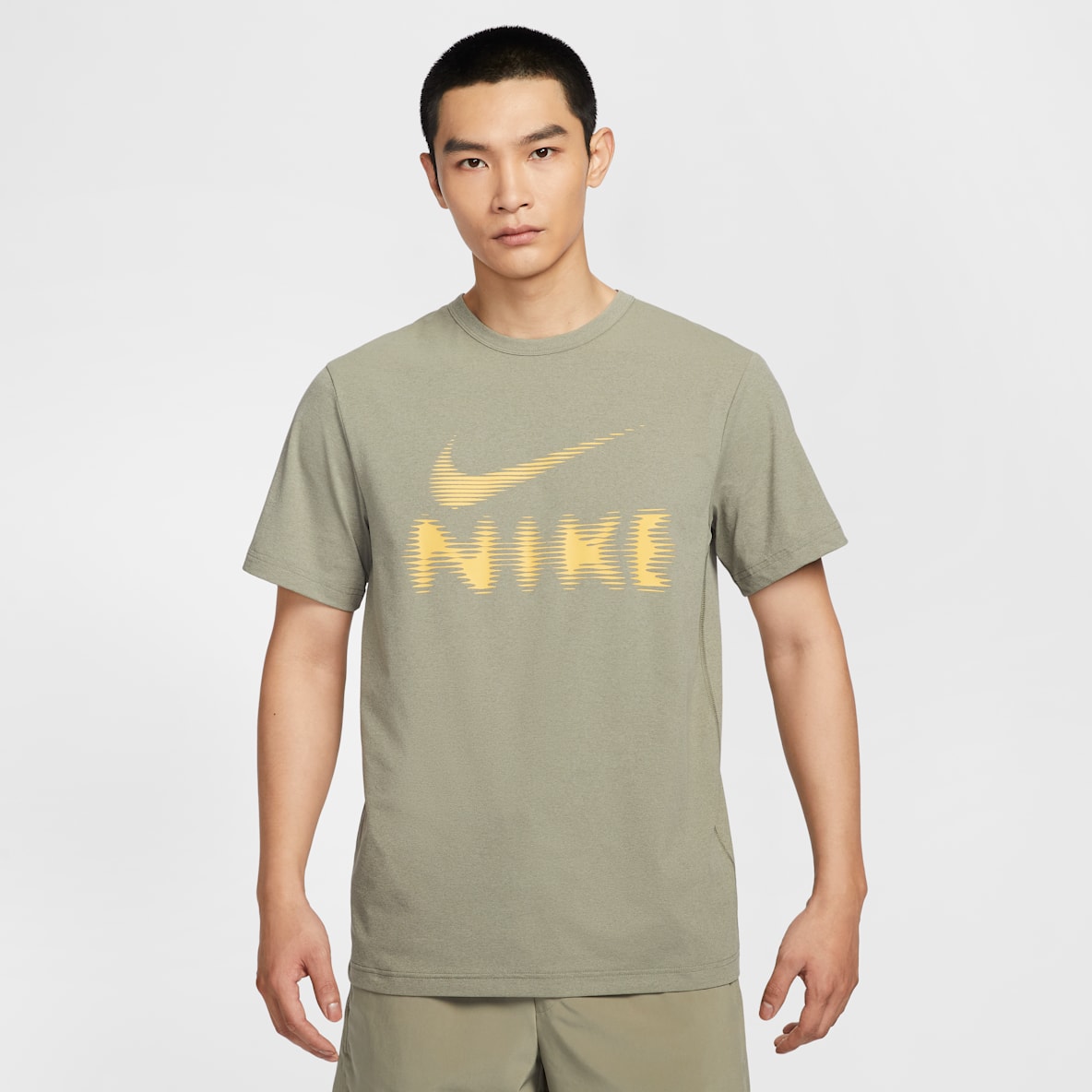 NIKE公式】 メンズ グリーン トップス & Tシャツ【ナイキ公式通販】